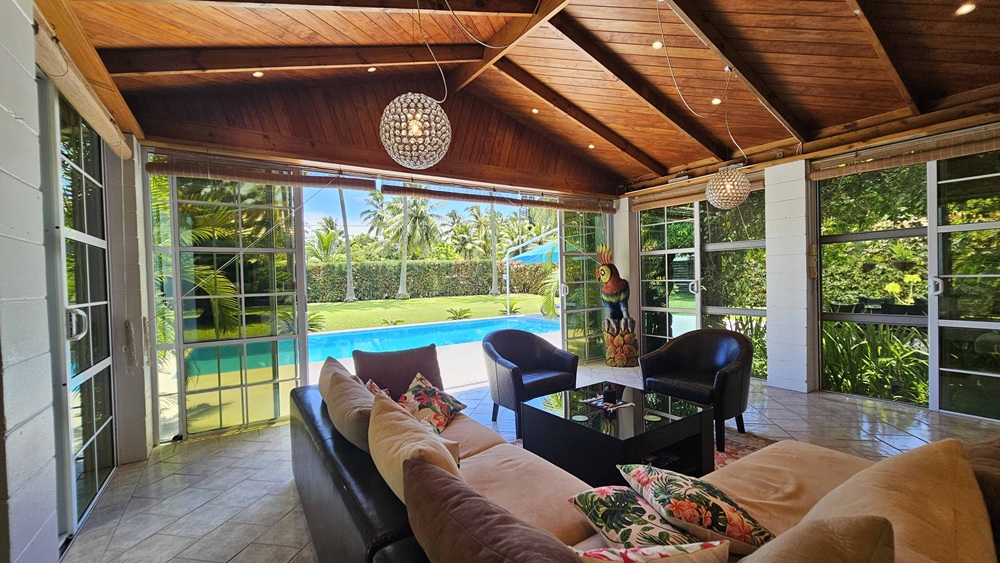 Business and lifestyle Rarotonga